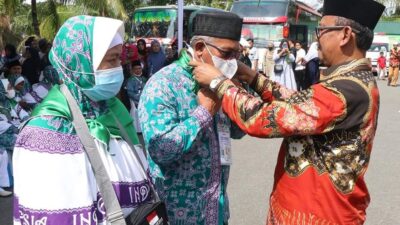 Wakil Bupati Simalungun Berangkatkan Jamaah Calon Haji Tahun 2022 Untuk Melaksanakan Ibabah di Tanah Suci Makkah