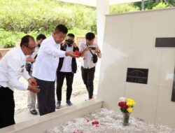 Bupati Simalungun Resmikan Makam DR (HC) Drs Djabanten Damanik