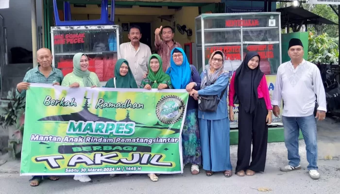 Tebar Keberkahan, Mantan Anak Rindam Pematangsiantar (MARPES) Berbagi Takjil di Bulan Ramadhan 1445 H