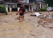 Warga Terdampak Banjir Bandang Sumbar Masih Terisolasi