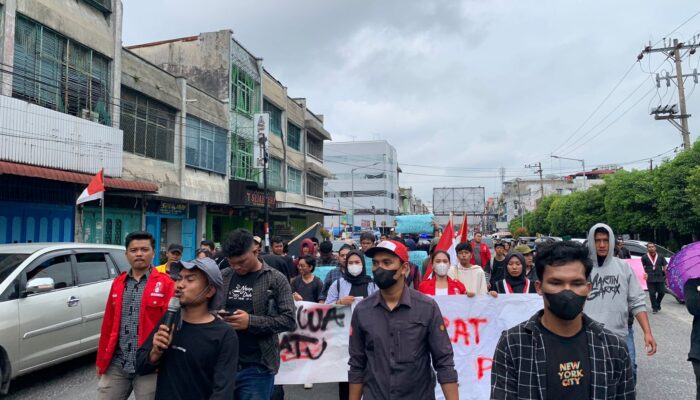 Tolak RUU Pilkada, Aliansi Mahasiswa Siantar Bersatu Unjuk Rasa