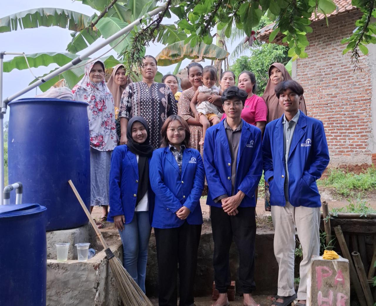 Kembangkan Sistem SABAR: Mahasiswa UPER Bantu Sediakan Air Bersih bagi 150 Rumah Tangga