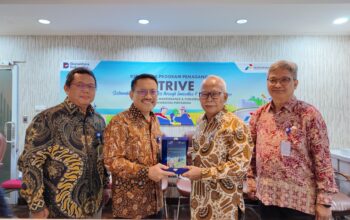 UPER–PertaMC Luncurkan STRIVE, Cetak Talenta Hijau untuk Dukung Transisi Energi Nasional