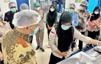 Wakil Bupati Simalungun Tinjau Dua SPPG, Wujud Dukungan Terhadap Program Strategis Nasional Pelayanan Gizi Masyarakat